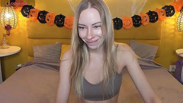 Diana Garrett online show from 31, 10, 2025