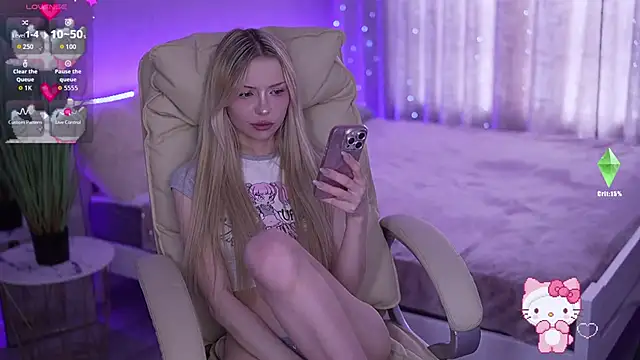 Snapshot of EviStar chatting on 13, 10, 2025 EviStar online show from 13, 10, 2025