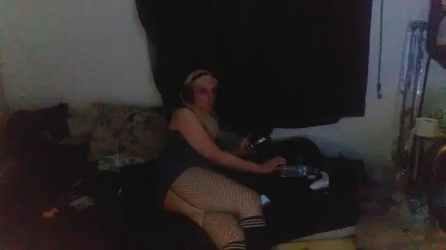 Snapshot of sexyblondetrans chatting on 28, 10, 2025 sexyblondetrans online show from 28, 10, 2025