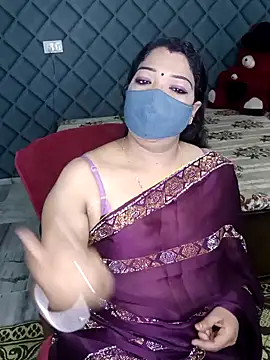 Cute-Raashii online show from 8, 2, 2025