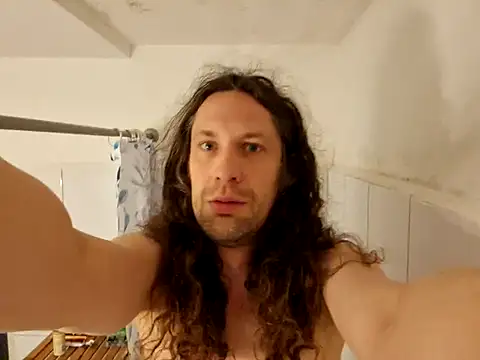 Snapshot of Josephine_LIVE chatting on 12, 10, 2025 Josephine LIVE online show from 12, 10, 2025