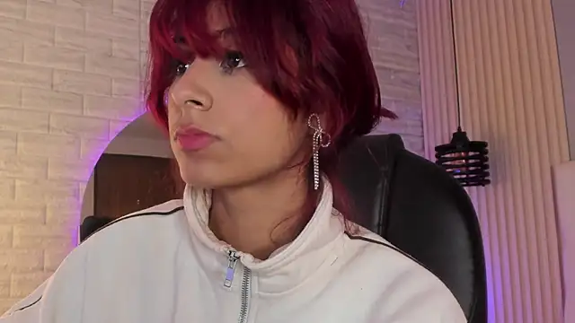 Snapshot of cloe__palmer chatting on 11, 12, 2024 cloe palmer online show from 11, 12, 2024