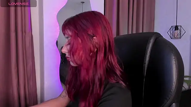 Snapshot of cloe__palmer chatting on 7, 3, 2025 cloe palmer online show from 7, 3, 2025