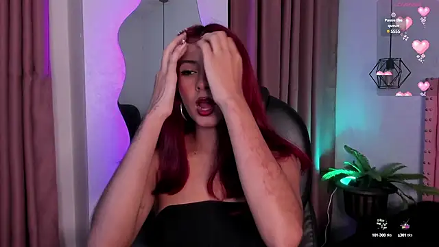 Snapshot of cloe__palmer chatting on 8, 3, 2025 cloe palmer online show from 8, 3, 2025