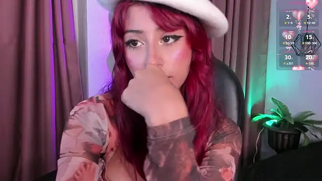 Snapshot of cloe__palmer chatting on 12, 3, 2025 cloe palmer online show from 12, 3, 2025