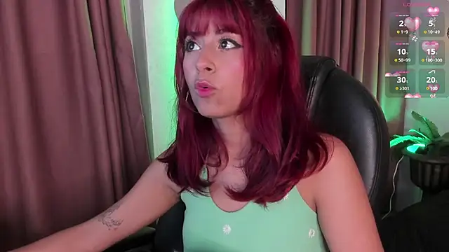 Snapshot of cloe__palmer chatting on 17, 3, 2025 cloe palmer online show from 17, 3, 2025