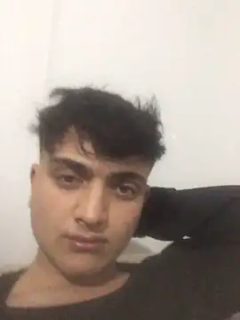 Snapshot of boy_3835 chatting on 5, 3, 2025 boy 3835 online show from 5, 3, 2025