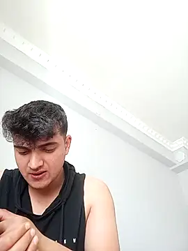 Snapshot of boy_3835 chatting on 13, 3, 2025 boy 3835 online show from 13, 3, 2025