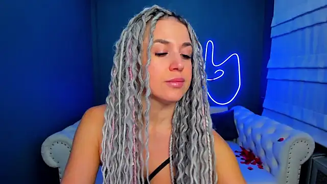 rock n roxy online show from 5, 12, 2025