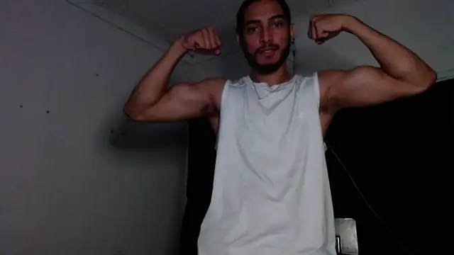 Snapshot of maxximus_100 chatting on 2, 1, 2025 maxximus 100 online show from 2, 1, 2025