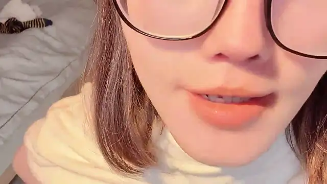 Krismil3 online show from 2, 12, 2025