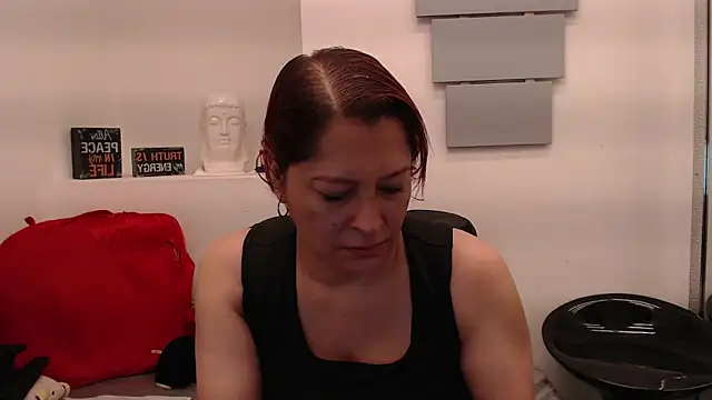 Snapshot of eva_twiss chatting on 5, 5, 2026 eva twiss online show from 5, 5, 2026