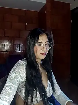 Snapshot of Raven__purple chatting on 5, 2, 2025 Raven  purple online show from 5, 2, 2025