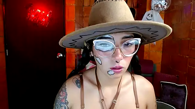 Snapshot of Raven__purple chatting on 17, 10, 2025 Raven  purple online show from 17, 10, 2025