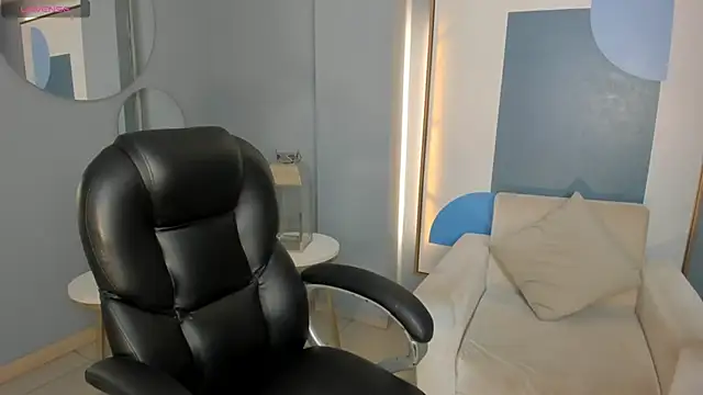 Snapshot of ChloePreston_ chatting on 28, 5, 2026 ChloePreston online show from 28, 5, 2026