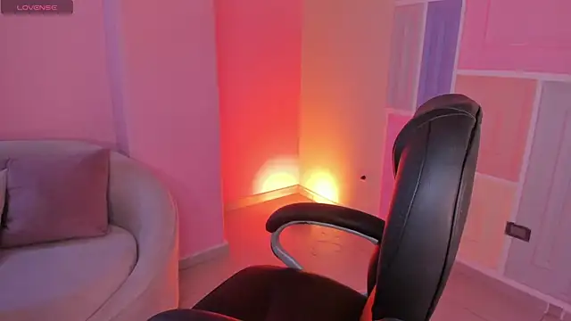 Snapshot of ChloePreston_ chatting on 7, 7, 2026 ChloePreston online show from 7, 7, 2026