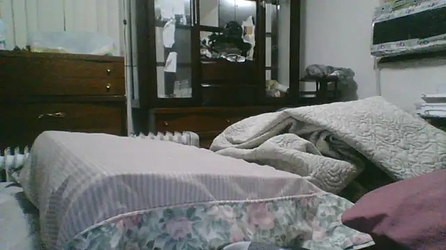 Snapshot of Emilylyn2501 chatting on 6, 3, 2026 Emilylyn2501 online show from 6, 3, 2026