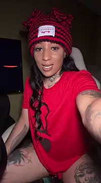 CrownedNyaries online show from 2, 3, 2025