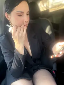 Snapshot of Roxana-Sexy chatting on 14, 11, 2025 Roxana-Sexy online show from 14, 11, 2025