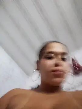 LaurenWelly  online show from 2, 10, 2025