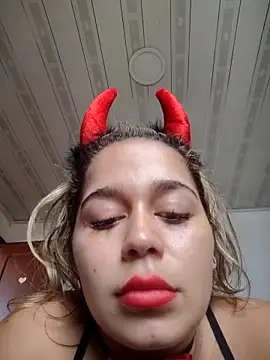 LaurenWelly  online show from 20, 11, 2025