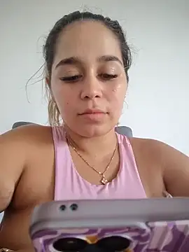 LaurenWelly  online show from 4, 4, 2026