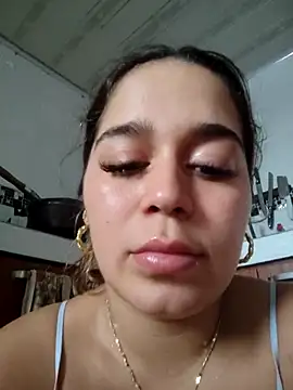 LaurenWelly  online show from 15, 4, 2026