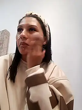 Snapshot of Nicky-7 chatting on 4, 12, 2024 Nicky-7 online show from 4, 12, 2024