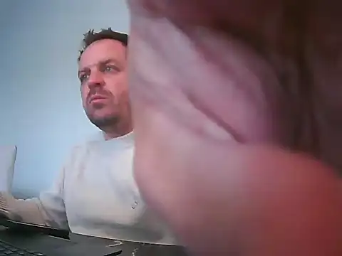 Snapshot of ciru2023 chatting on 28, 10, 2025 ciru2023 online show from 28, 10, 2025