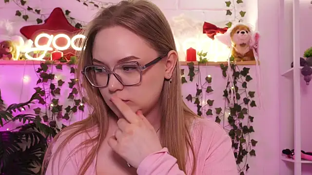 MonicaAsis online show from 15, 4, 2026