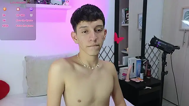 Snapshot of milky__boy_ chatting on 7, 3, 2025 milky boy online show from 7, 3, 2025