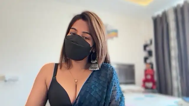 Hotty-Sana online show from 28, 3, 2026