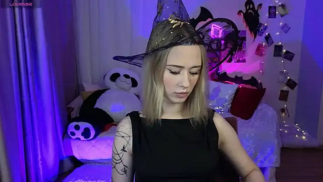 SashaBrooks online show from 31, 10, 2025