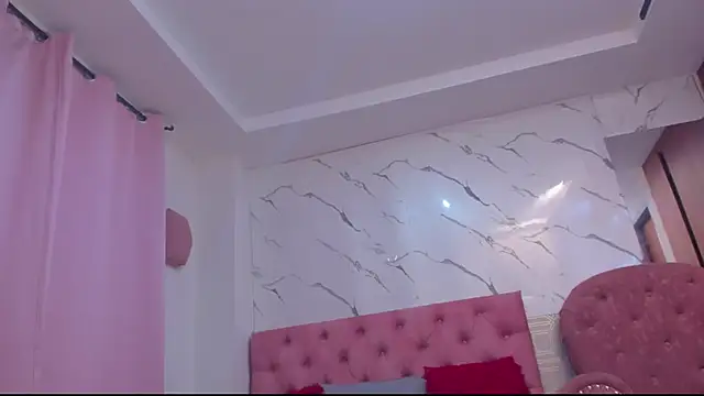 evelyn wine online show from 12, 11, 2025