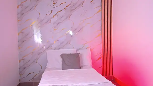 Snapshot of coralcarter1 chatting on 9, 9, 2025 coralcarter1 online show from 9, 9, 2025