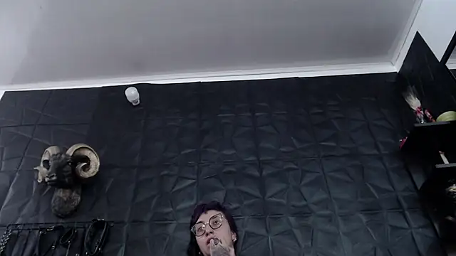 Agata Darkness online show from 4, 4, 2026