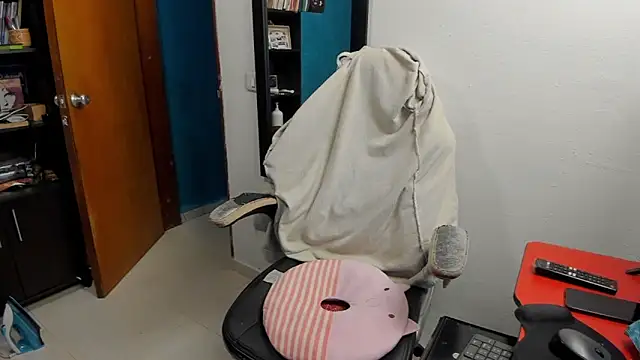 peanut tangerine online show from 5, 12, 2025