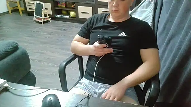 Snapshot of gamblingbum chatting on 23, 4, 2026 gamblingbum online show from 23, 4, 2026