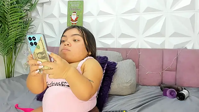 Snapshot of Michelle_Brooks chatting on 28, 12, 2024 Michelle Brooks online show from 28, 12, 2024