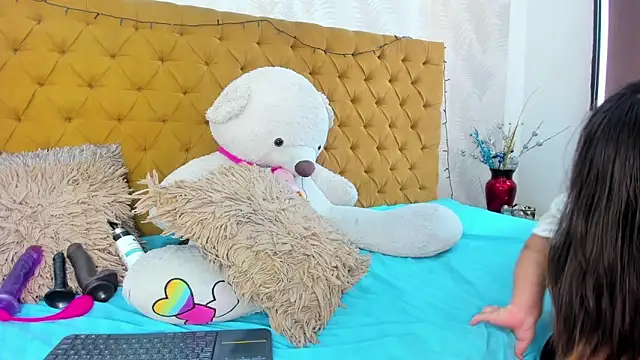 Snapshot of Michelle_Brooks chatting on 13, 1, 2025 Michelle Brooks online show from 13, 1, 2025