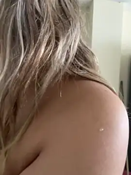 Snapshot of Candy_sr chatting on 27, 2, 2026 Candy sr online show from 27, 2, 2026