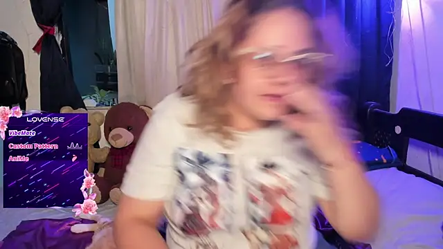 Snapshot of AnnieBigBoobs chatting on 29, 9, 2025 AnnieBigBoobs online show from 29, 9, 2025