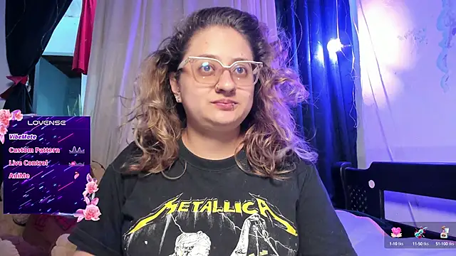 Snapshot of AnnieBigBoobs chatting on 7, 10, 2025 AnnieBigBoobs online show from 7, 10, 2025