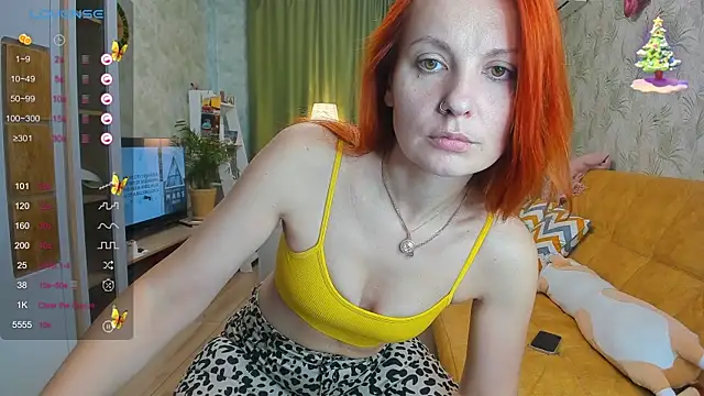 Snapshot of LuxieDelight chatting on 19, 1, 2025 LuxieDelight online show from 19, 1, 2025