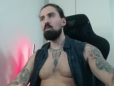 MateoHunk online show from 4, 12, 2025