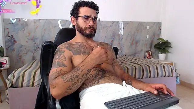 Snapshot of hanz_col chatting on 14, 5, 2026 hanz col online show from 14, 5, 2026