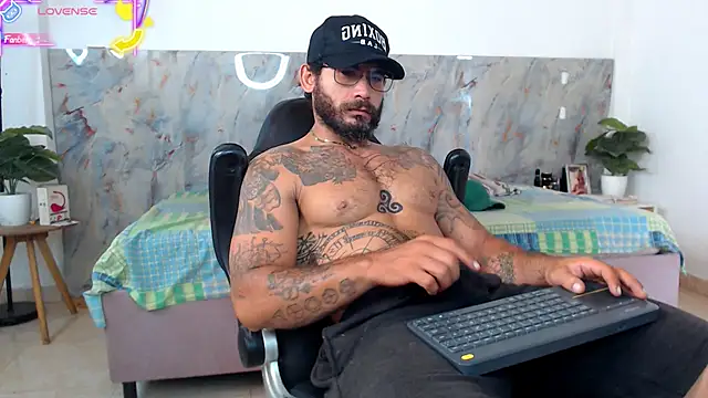 Snapshot of hanz_col chatting on 31, 5, 2026 hanz col online show from 31, 5, 2026