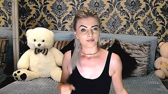 Snapshot of Aly_girl1 chatting on 28, 2, 2025 Aly girl1 online show from 28, 2, 2025