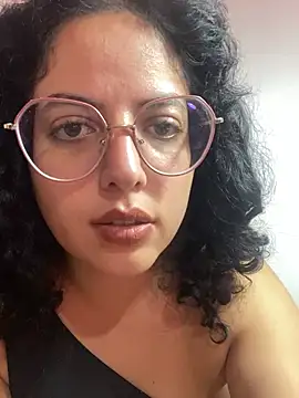 Snapshot of babyluna939 chatting on 28, 2, 2025 babyluna939 online show from 28, 2, 2025