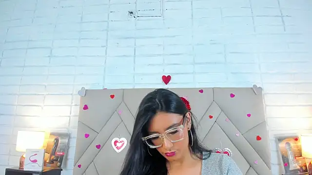 Isis Osman online show from 26, 2, 2025